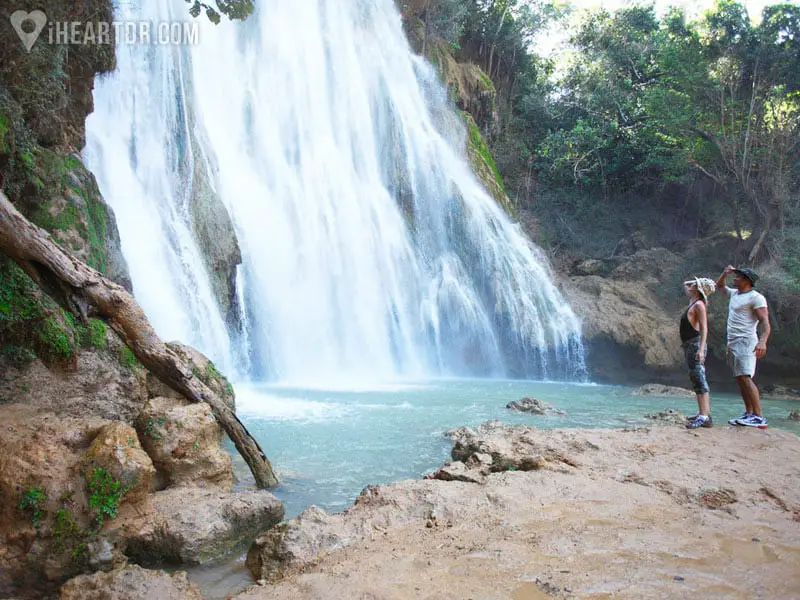 Couple admiring the Limon waterfall
