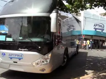 Bus departing from the Parque Enriquillo stop